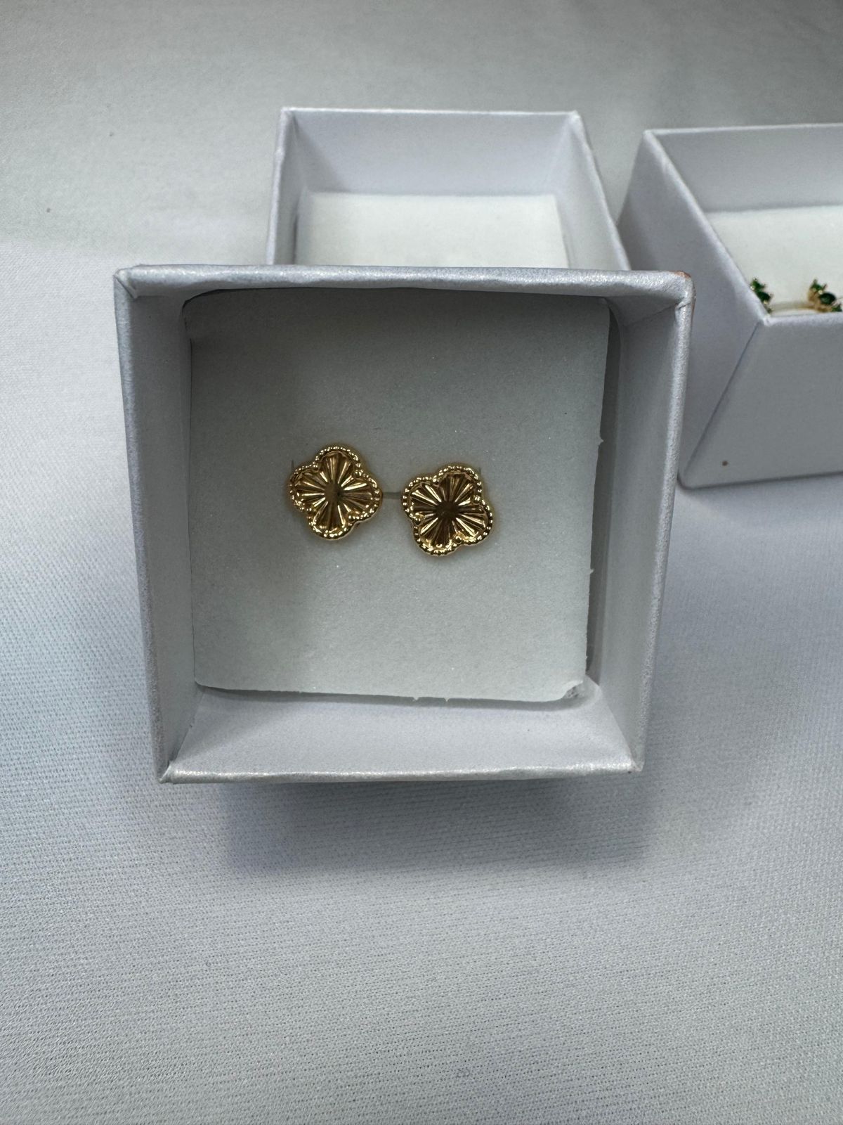 Aretes trebol de 18k